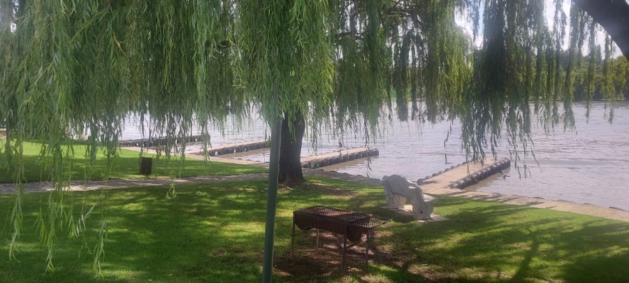 3 Bedroom Property for Sale in Edge On the Vaal Free State